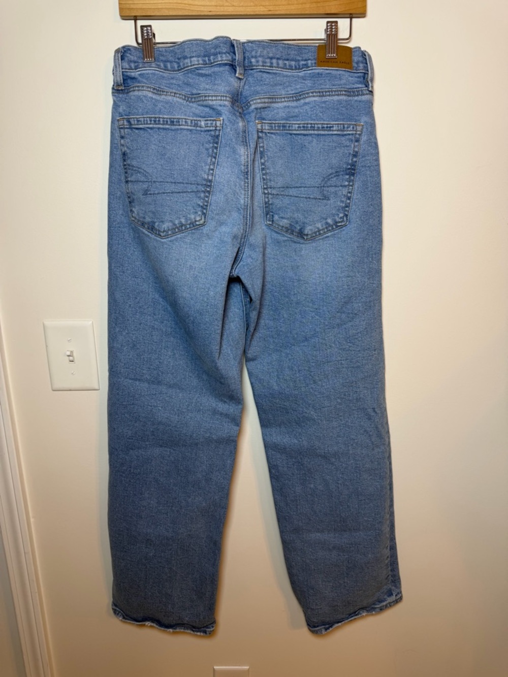 AE Stovepipe Jeans 8 Long and Tommy Bahama Relax 1/4 Zip Mens small pullover - Picture 4 of 16